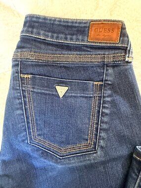 GUESS Dark Jeans, "Starlet Straight"  size 28" waist, with 32 inseam, like NEW